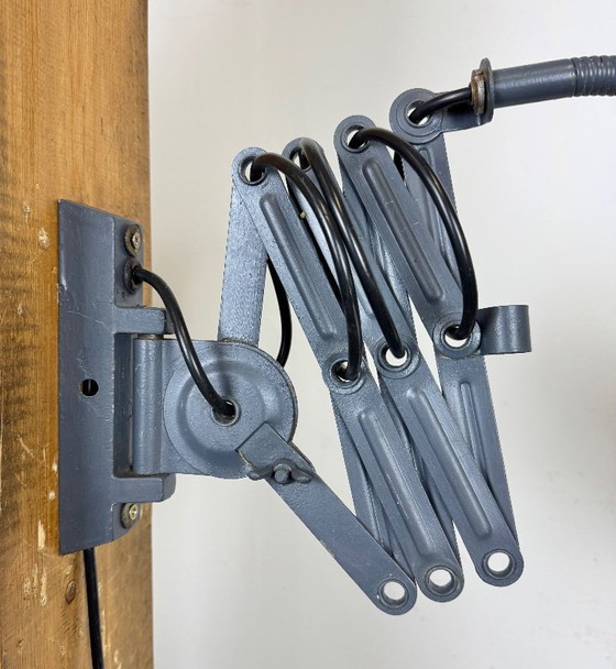 Image 1 of Grijs geschilderde industriële schaarwandlamp, jaren 60