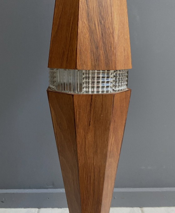 Image 1 of Lámpara de pie de madera rara con base de contradiábolo, década de 1960