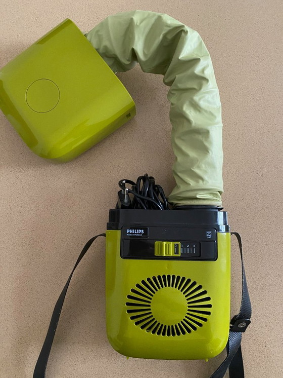 Image 1 of Sèche-cheveux portable Philips HP 4625, fabriqué aux Pays-Bas, objet de design emblématique