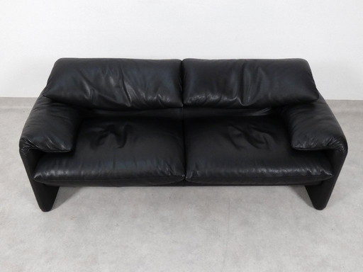 Cassina Maralunga 2.5 seater - black leather