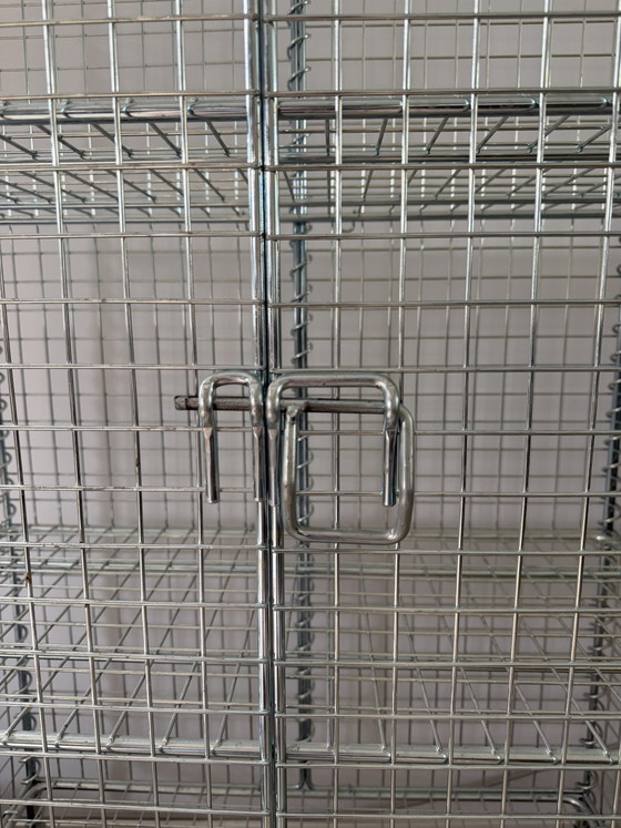 Le meuble de rangement IKEA PS 2017 est conçu par Nike Karlsson. – Vitrines, Metal (photo 7 of 8)