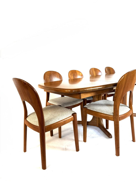 Image 1 of Vintage XXL extendable Danish dining table, Dyrlund '70