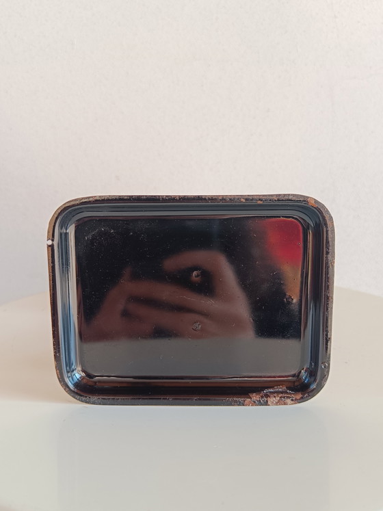 Image 1 of Escala de letras holandesa antigua “bilateral”, latón y esmalte, años 40-50.