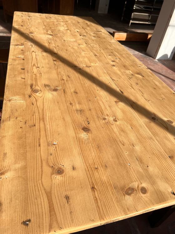 Image 1 of Grenenhouten tafel 