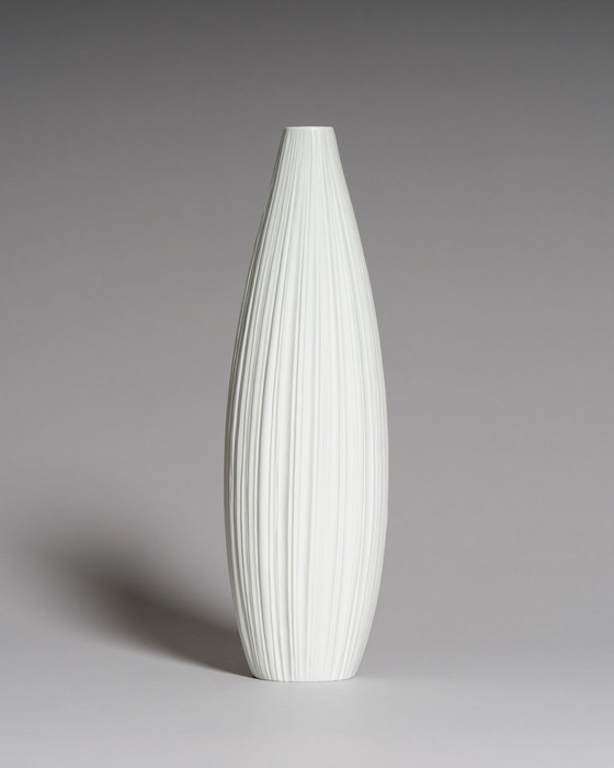 Image 1 of Martin Freyer für Rosenthal Studio-Line: Skulpturale weiße "Plissée"-Porzellanvasen, Deutschland, 1968 - Satz von zwei