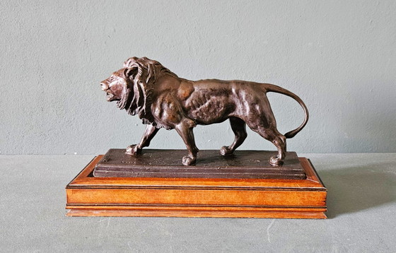 Image 1 of statua del leone