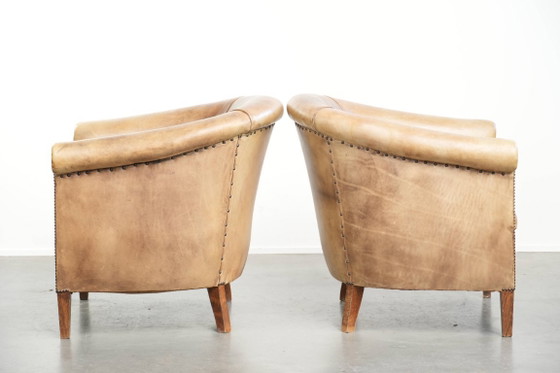 Image 1 of 2 poltrone club in pelle bovina stile inglese vintage in una splendida combinazione di colori chiari