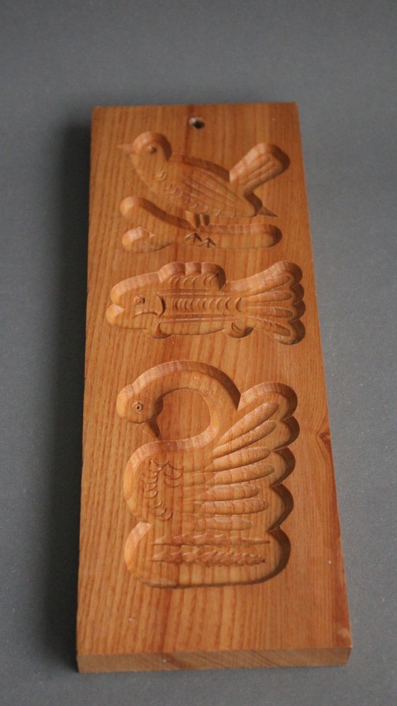 Image 1 of Stampo vintage in legno per Springerle, con design a 3 strisce: uccello, pesce e cigno.