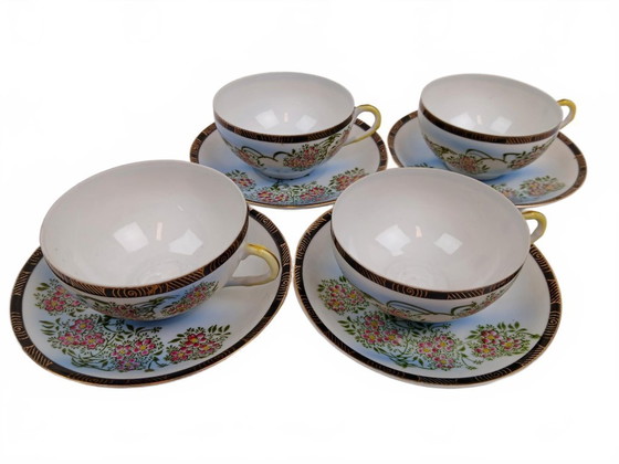 Image 1 of Tasses et soucoupes en porcelaine japonaise en forme de coquille d'œuf