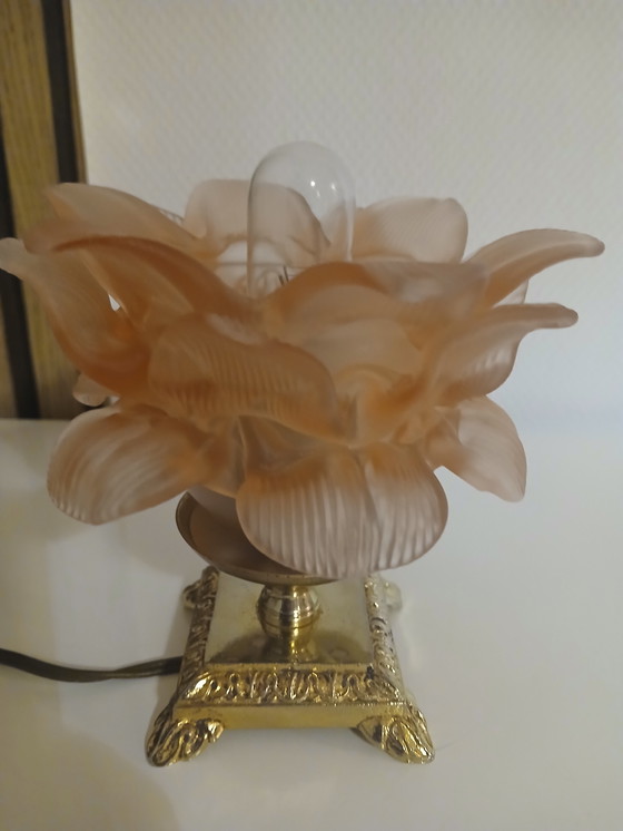 Image 1 of Lampe tulipe ancienne ,hauteur  13cm