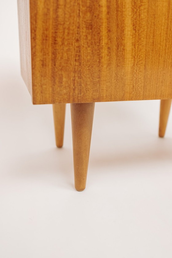 Image 1 of Table de chevet vintage en bois des années 1960