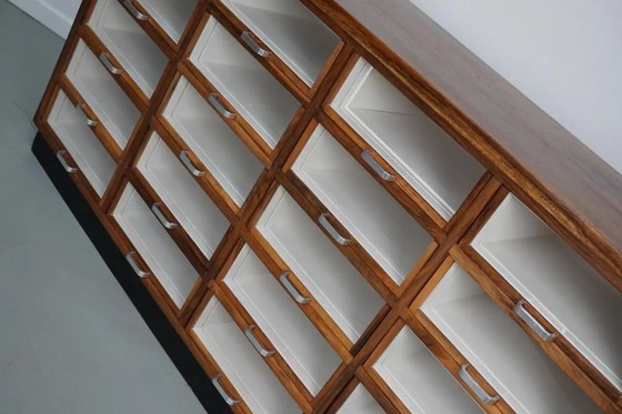 Image 1 of Vetrina/mobiletto da merceria olandese vintage in noce, anni '50