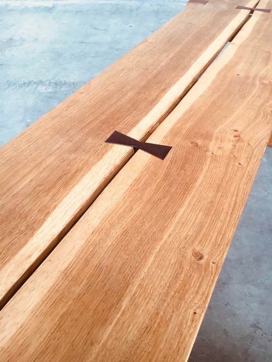 Image 1 of Banco lateral articulado con diseño moderno en forma de mariposa