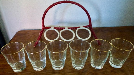Image 1 of Vintage rekje met 6 borrelglaasjes uit de jaren 60.