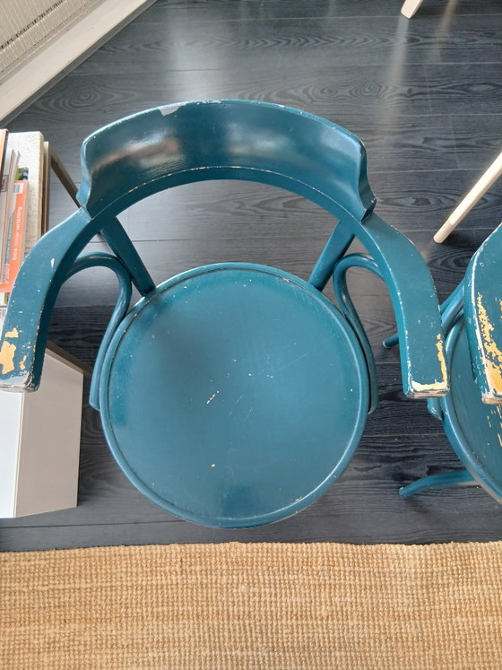 Zwei Thonet Stühle., Esszimmerstühle, Holz, Grün (Foto 9 von 17)