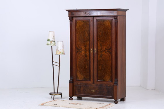 Image 1 of Bellissimo guardaroba in stile guglielmino | antico armadio a cassetti guardaroba retrò armadio portabiancheria in legno #05-98