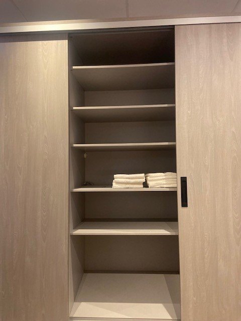 Image 1 of Schuifdeurkast