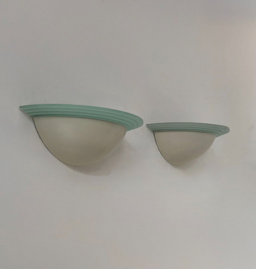 Paire d'appliques vintage demi-lune, perspex et métal blanc, France, 1970