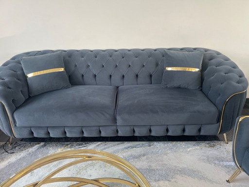 Luxurious sofa + coffee table