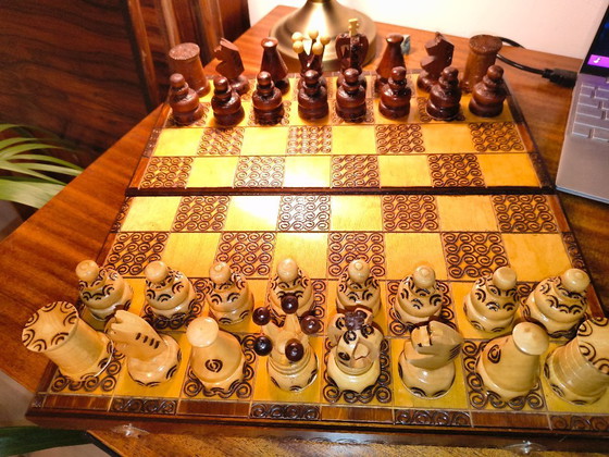 Image 1 of Jeu d'échecs vintage en bois