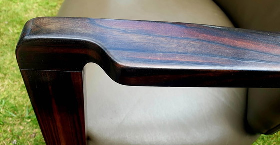 Image 1 of 4 Eetkamerstoelen met leuning en 2 zonder