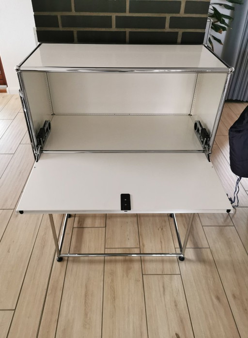 Original USM Haller Highboard / Konsolentisch mit Klappe, weiß – dressoirs, Metal (photo 2 of 5)