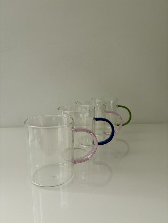 Image 1 of Set aus vier Designerbechern mit farbigen Henkeln