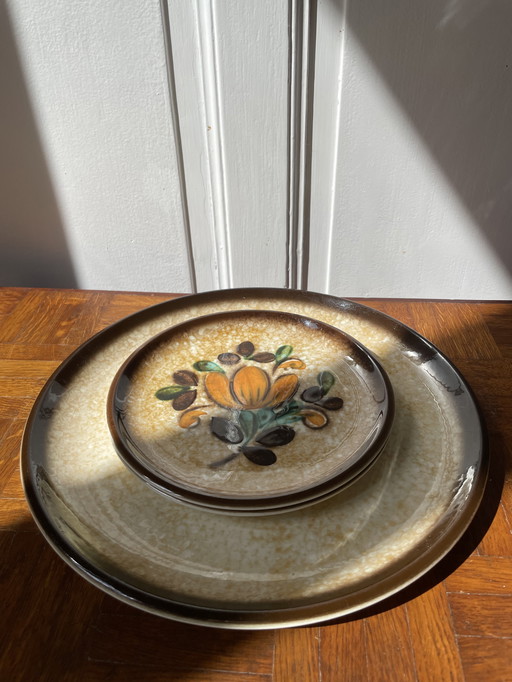 Ensemble de 12 assiettes à dessert ou semi creuses boch collection La Louvière Corfou vintage