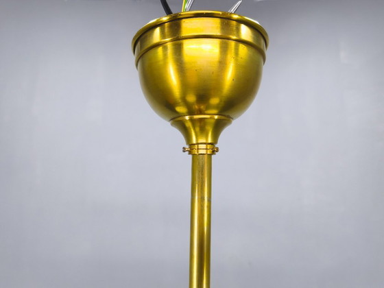 Image 1 of Lámpara de araña Art Déco ajustable de latón con cristal opalino, década de 1930.