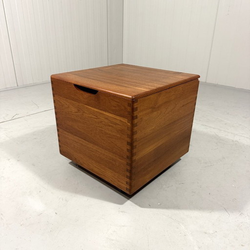 Coffre de rangement/table d'appoint en teck Salin Nyborg sur roulettes, Danemark, années 1960