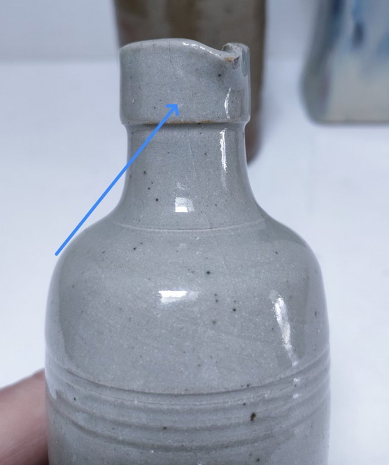 Image 1 of tre vasi vintage in ceramica a forma di bocciolo