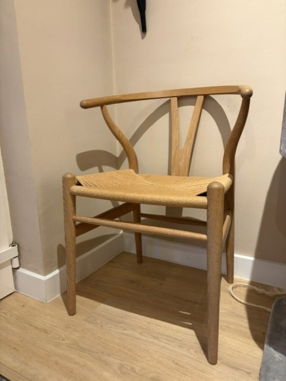 CH24 Wishbone Chair oliato bianco – Carl Hansen & Søn, Sedie da pranzo, Paper, Wood (photo 5 of 6)