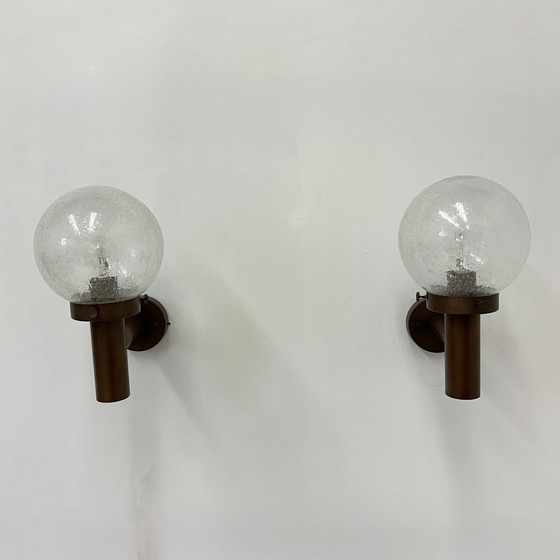 Image 1 of Set di 2 lampade da parete in vetro a globo per esterni di Lisa Pape, Svezia, anni '70