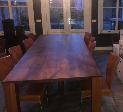 Table en bois américain avec 8 chaises Spica