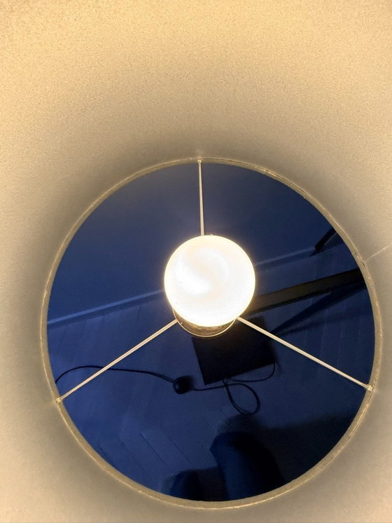 Image 1 of 1x, zwart metalen vloerlamp, met lichtgrijze kap