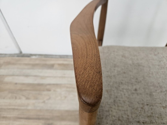 Image 1 of Zweedse fauteuil van hout en stof