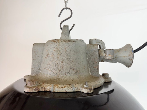 Image 1 of Lampada a sospensione industriale a gabbia in ghisa e smalto nero, anni '60