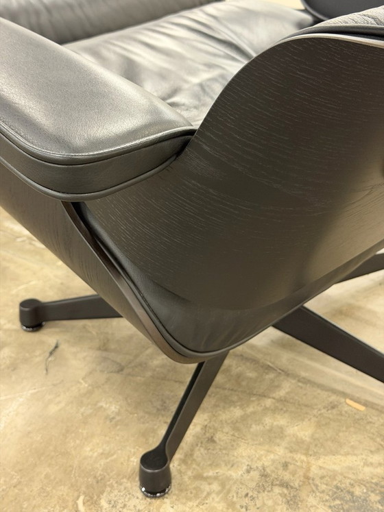 Image 1 of Fauteuil lounge Vitra Eames | Repose-pieds | Noir intégral |