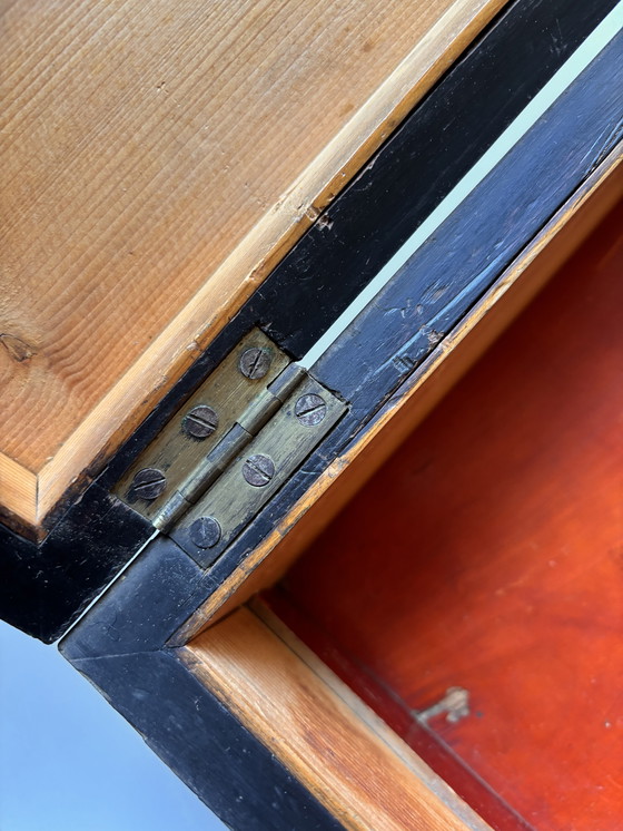 Image 1 of Große Holzkiste aus dem 19. Jahrhundert