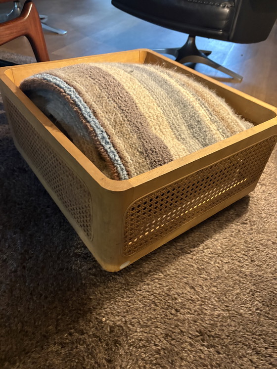 Image 1 of Beautiful vintage basket on wheels