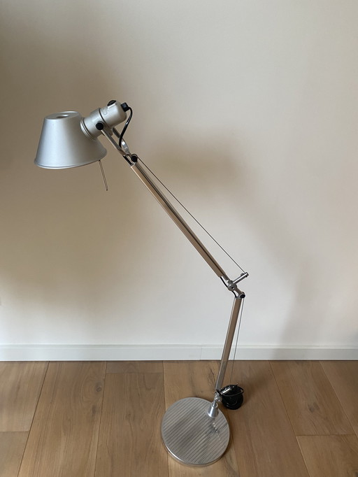 Lámpara de pie Artemide Tolomeo