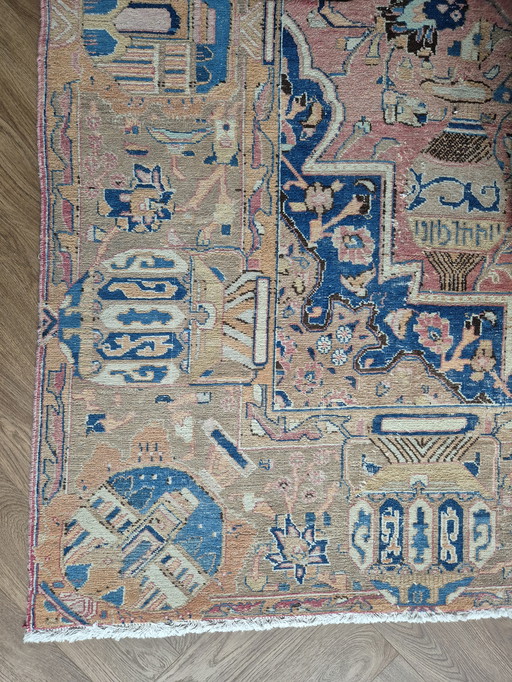 Persian carpet 382 x 300