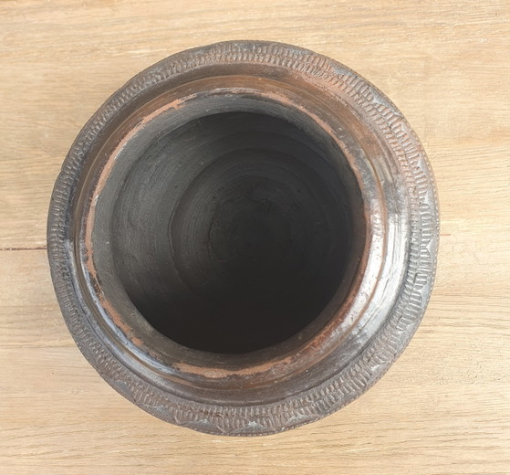 Beautiful and 100% Original African Clay Pot (Ukhamba Beer Pot) from South Africa. – Vases, Ceramic (photo 4 of 11)