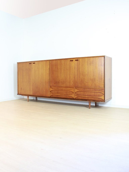 Schrank – Oswald Vermaercke, V-Form
