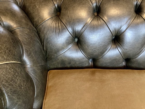 Image 1 of 3 persoons Chesterfield