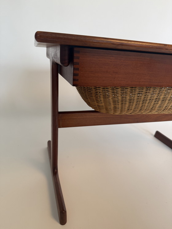 Image 1 of Kai Kristiansen Couchtisch - Nähtisch