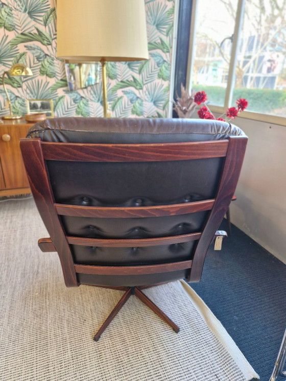 Image 1 of Vintage draaifauteuil bruin leer 70s