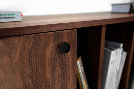 Image 1 of Aparador de nogal para TV O-S14