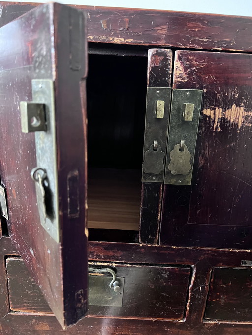 Credenza cinese antica