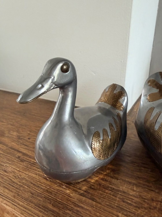 Image 1 of Tres preciosos patos de peltre de la década de 1970 procedentes de Hong Kong.